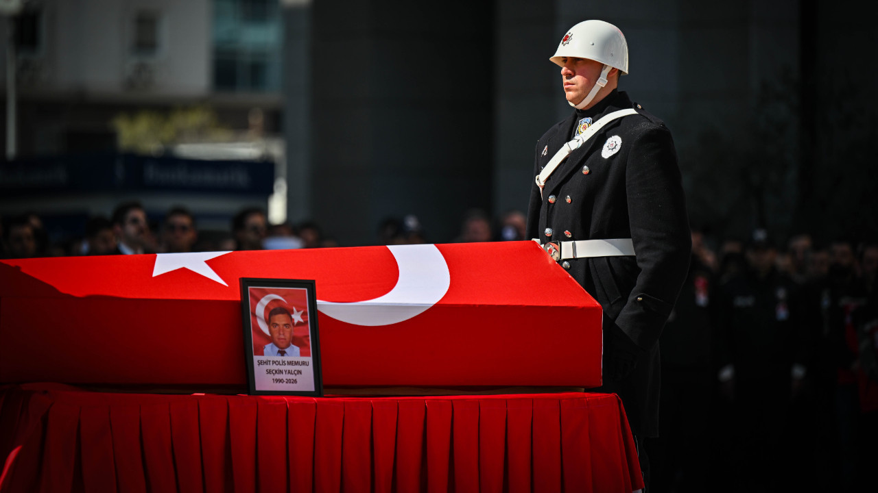 Şehit polis memuru Seçkin Yalçın için emniyette tören düzenlendi