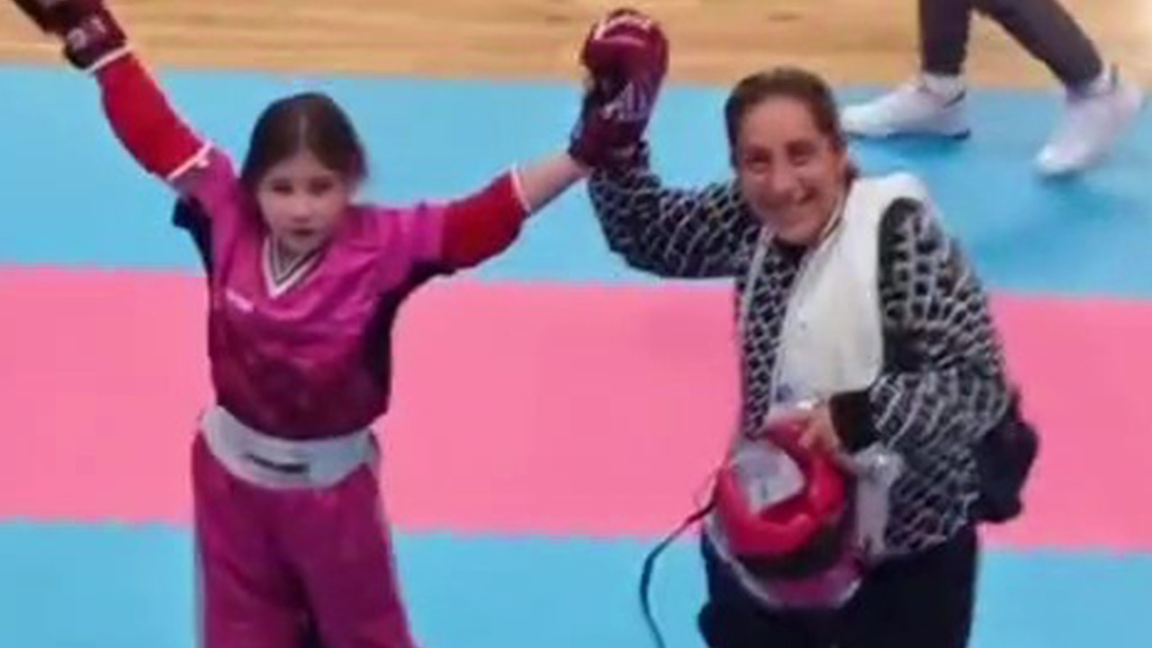 Denizli’nin gururu 8 yaşındaki Nebahat, Türkiye’yi ringde salladı