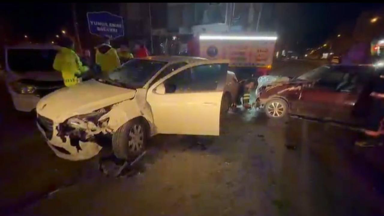 Elazığ’da iki otomobil çarpıştı: 2 yaralı