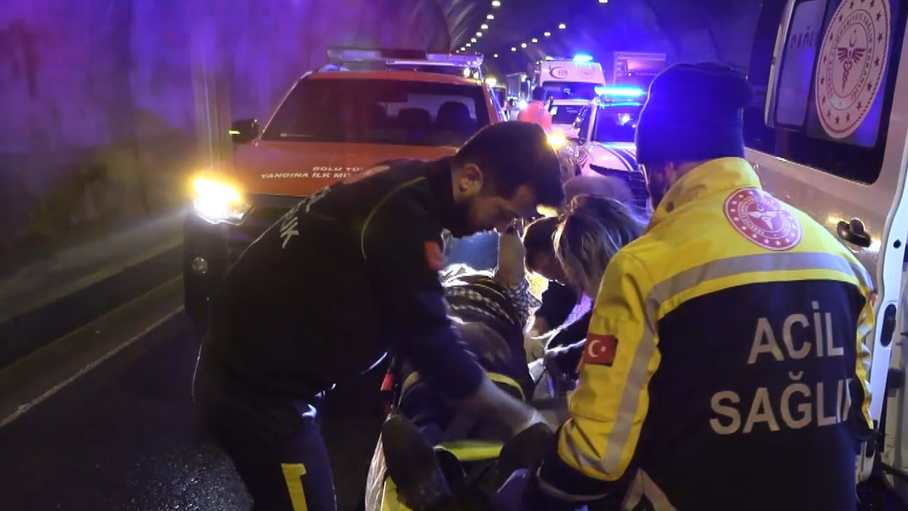 Boru yüklü TIR otomobili biçti: Bolu Dağı Tüneli’nde can pazarı