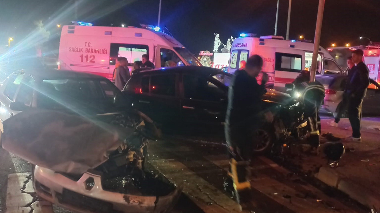 Elazığ’da iki otomobil çarpıştı: 1 kişi yaralandı