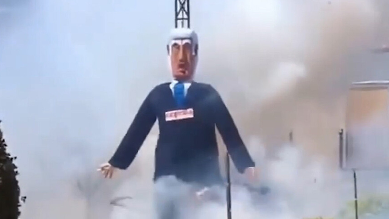 İspanya'daki festivalde Netanyahu'nun kuklası yakı…
