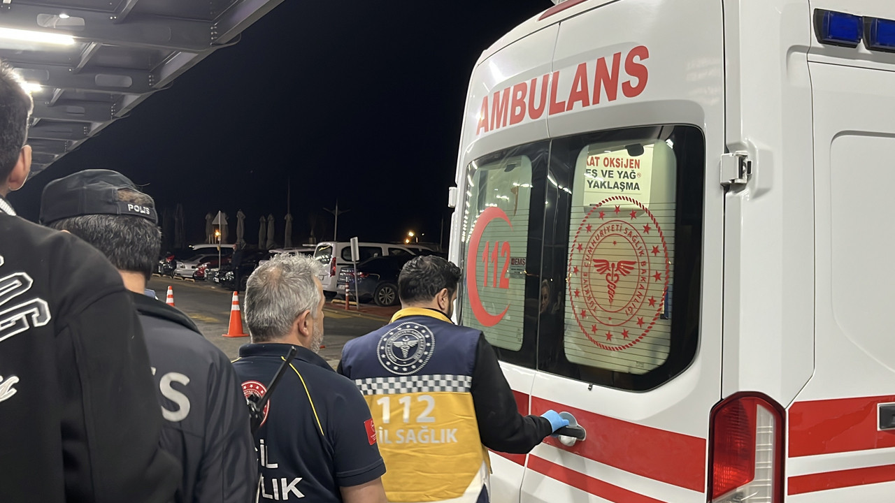 Kaymakamın içinde bulunduğu araç kaza yaptı: 1 ölü 2 yaralı