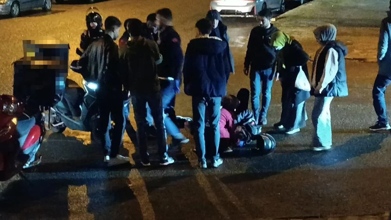 Motosikletten savrulan kurye düşerek yaralandı