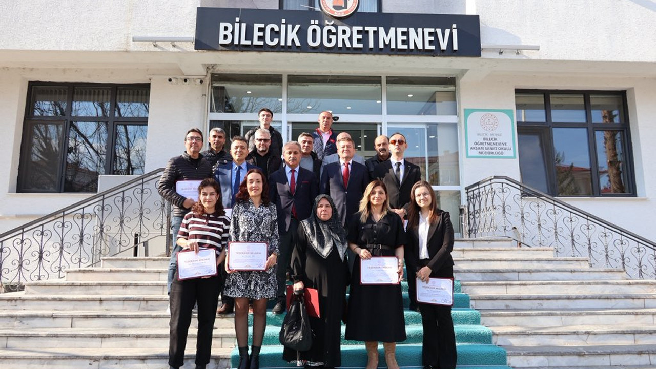 Ramazan Şenlikleri etkinliğinde görev alan personele teşekkür belgesi takdim edildi