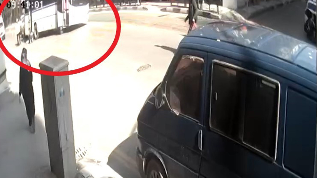 Tamir etmek için girdiği minibüsün altında kaldı