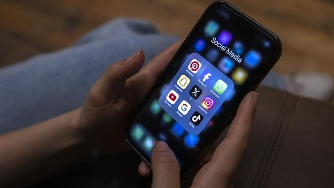 Yunanistan, sosyal medyayı 15 yaşından küçüklere 1 Ocak 2027 itibarıyla yasaklayacak