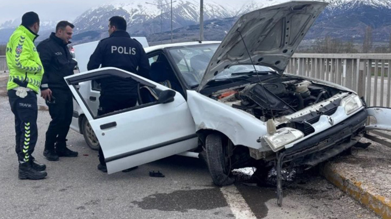 Erzincan’da trafik kazası: 2 yaralı