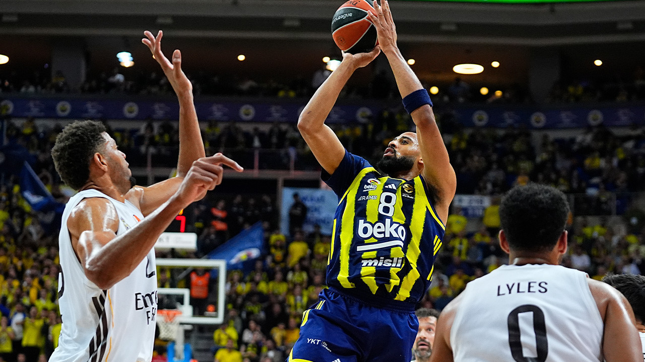 Fenerbahçe Real Madrid'e 5 sayı farkla kaybetti