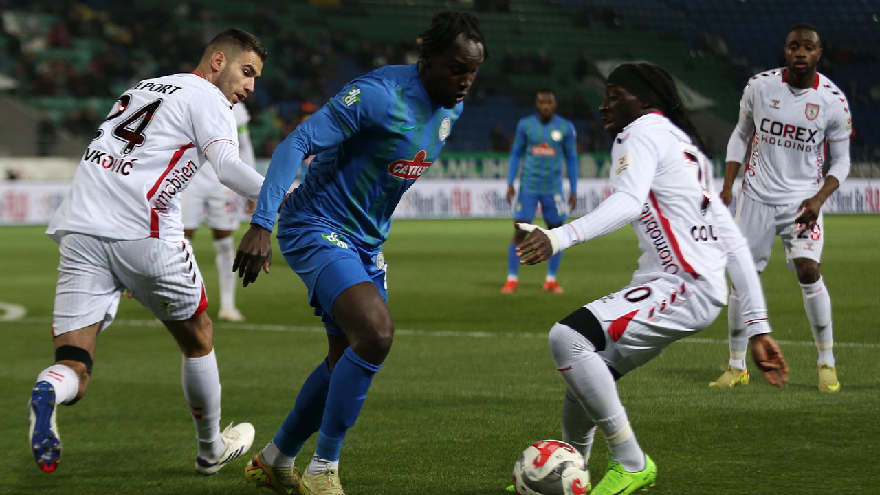 Karadeniz derbisinde farklı sonuç: Rizespor Samsunspor'u 4-1 yendi