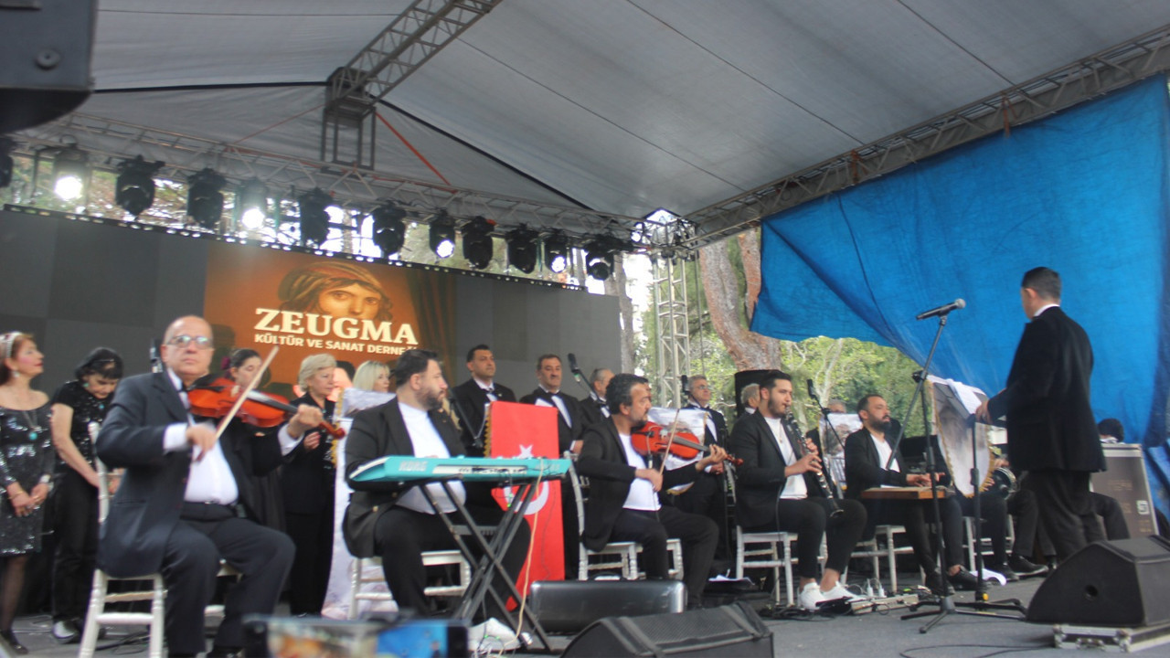 Onbinler ‘Bir Daha’ dedi: Zeugma TSM Korosu Adana’yı coşturdu