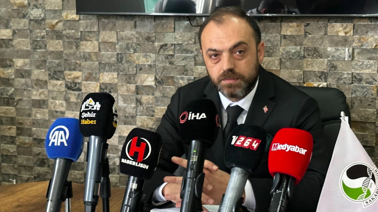 Sakaryaspor Başkanı Enes Zengin: “Enkaz devraldık, sorumluluğu üstleniyoruz”