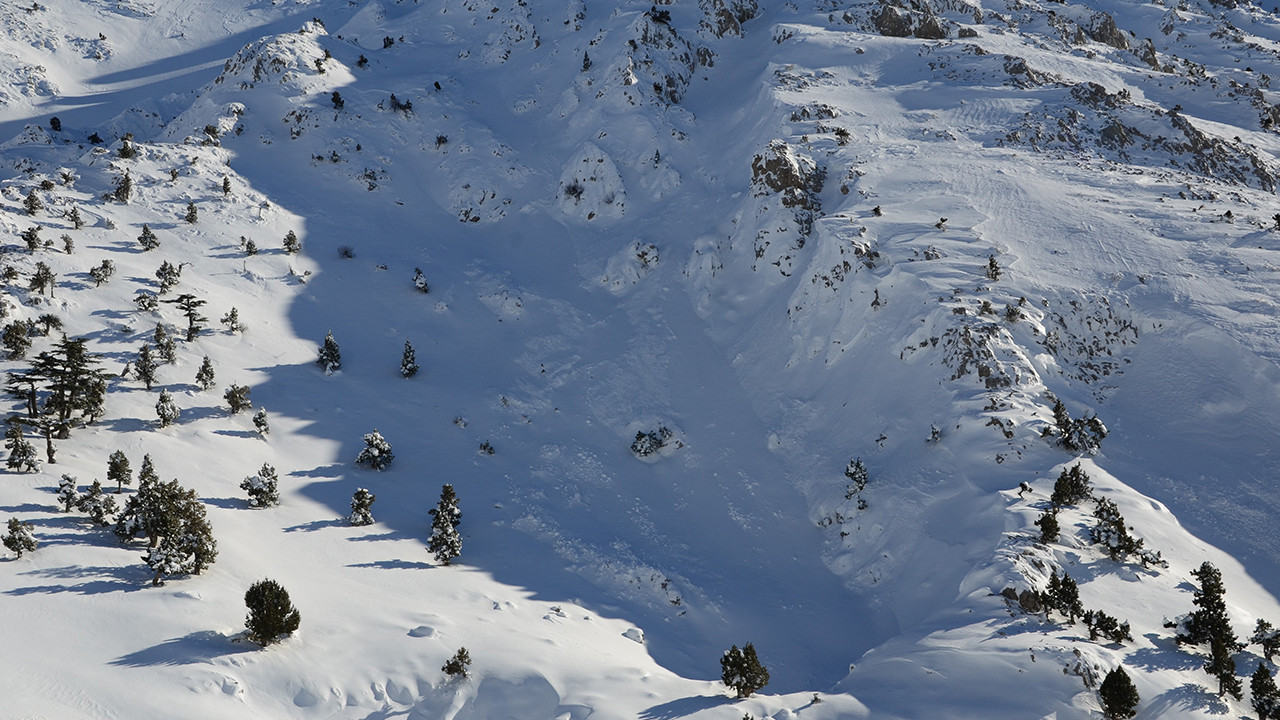 Antalya'nın zirvelerinde kar sürprizi