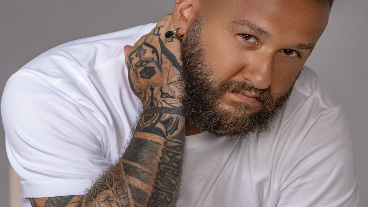 Azer Bülbül’ün efsane şarkısı 'İyi Değilim' Sami Levi ile dönüyor