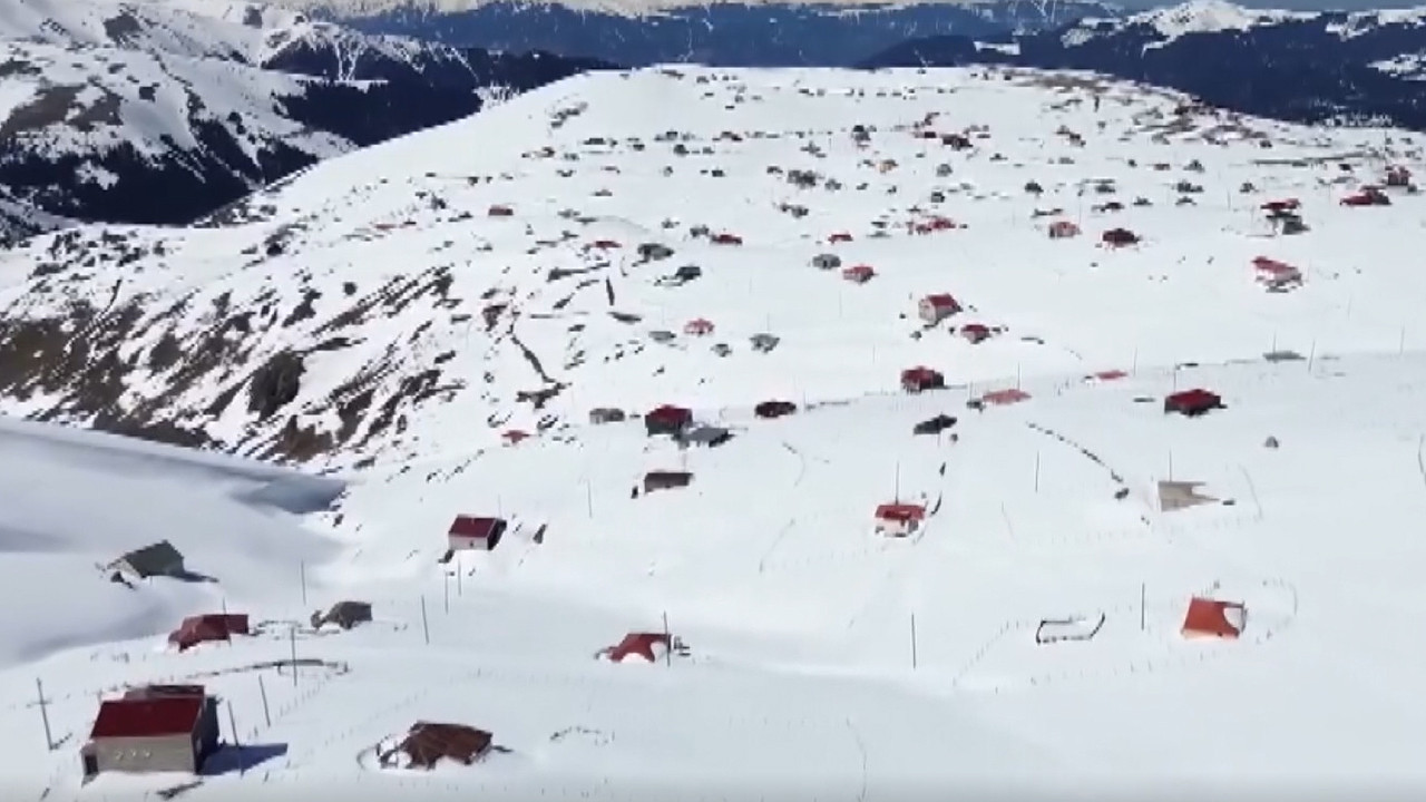Doğu Karadeniz beyaza büründü: Kartpostallık görüntüler ortaya çıktı
