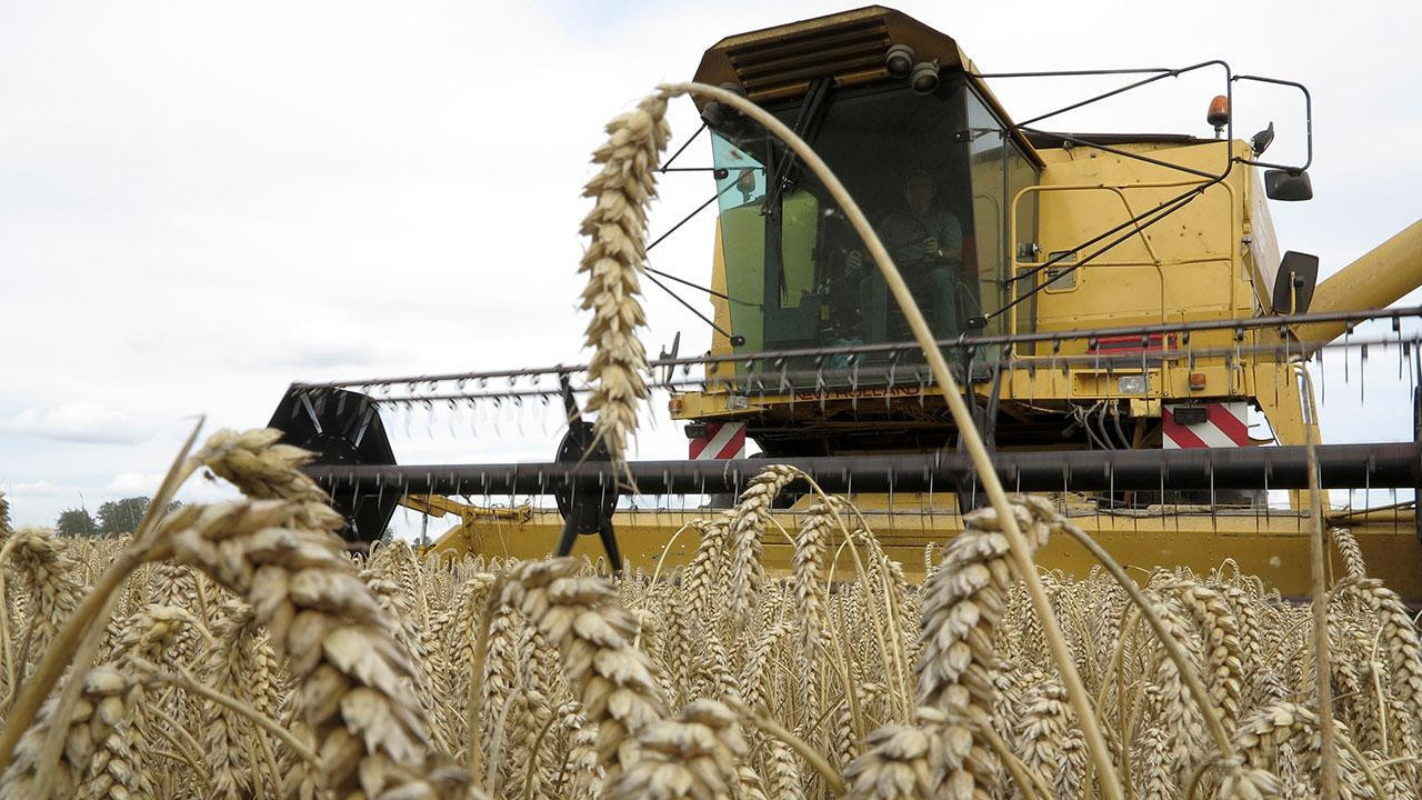 Fransa’dan çiftçilere gübre ve akaryakıt desteği