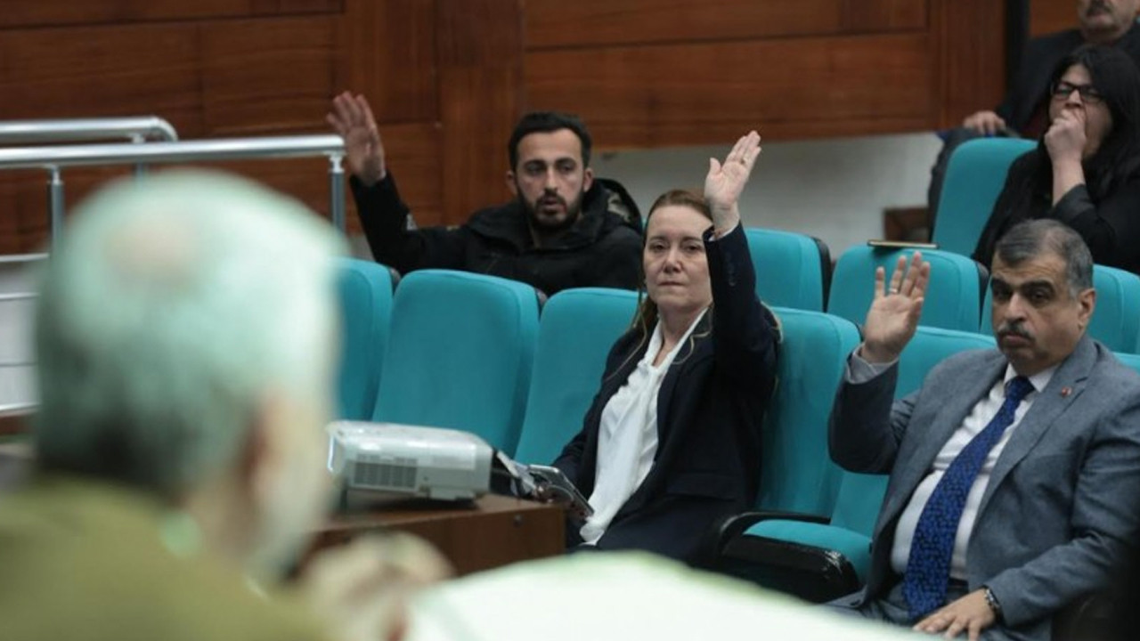 Konak Belediye Meclisi'nde 2025 yılı faaliyet raporu kabul edildi