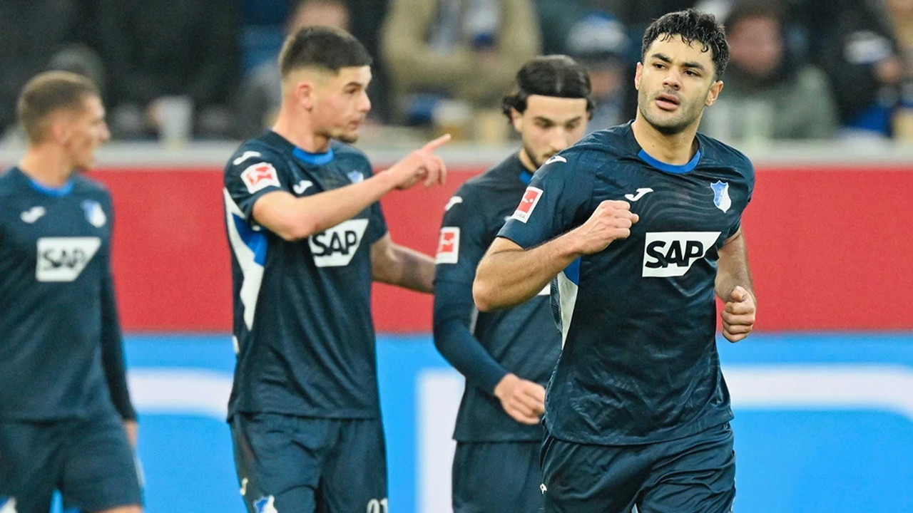 Ozan Kabak'ın imzasının önünde iki engel