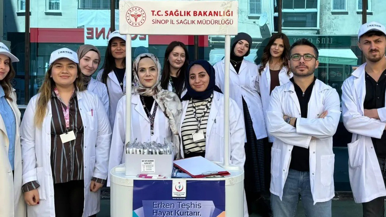 Sinop’ta hemşire adayları kansere dikkat çekti