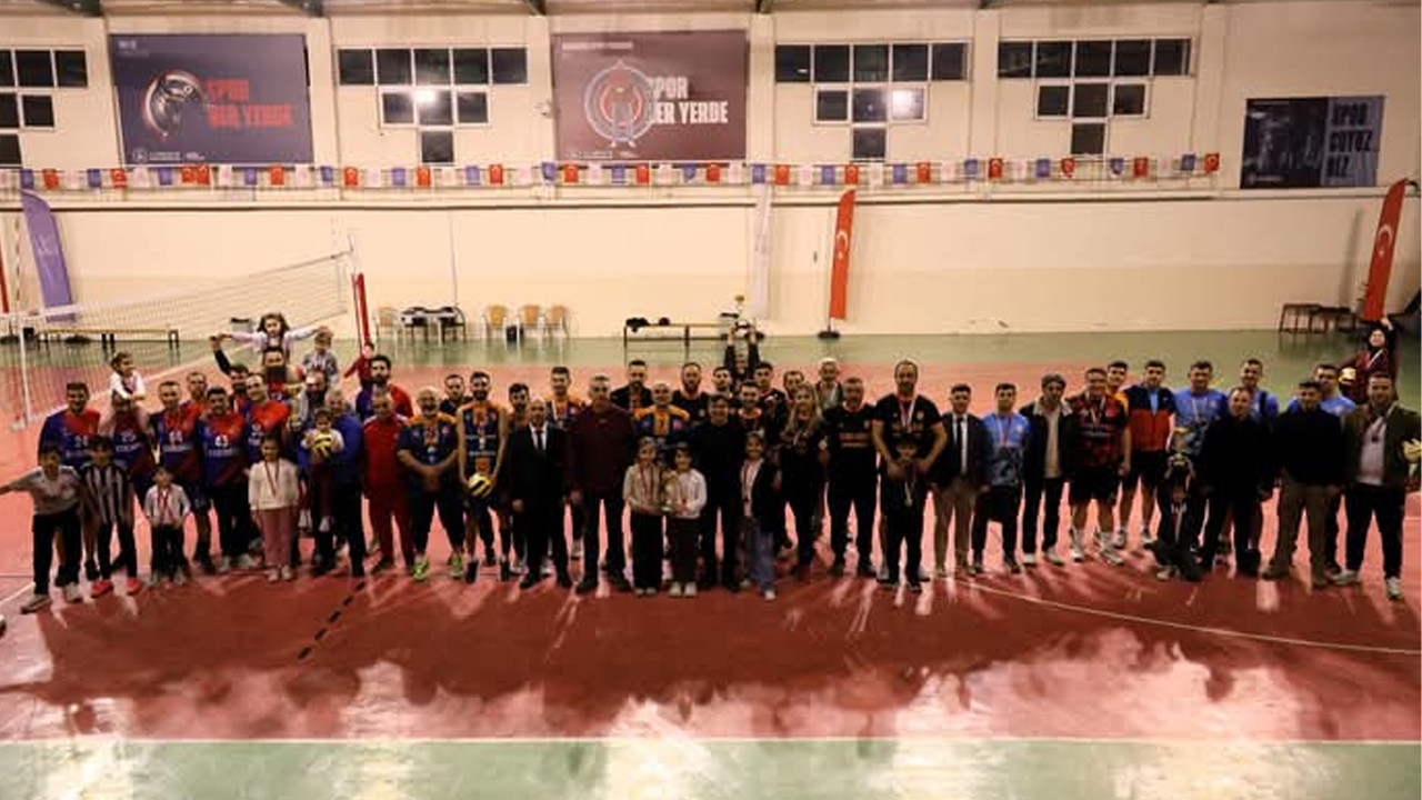 Söğüt'te Kurumlar Arası Bahar Voleybol Turnuvası tamamlandı