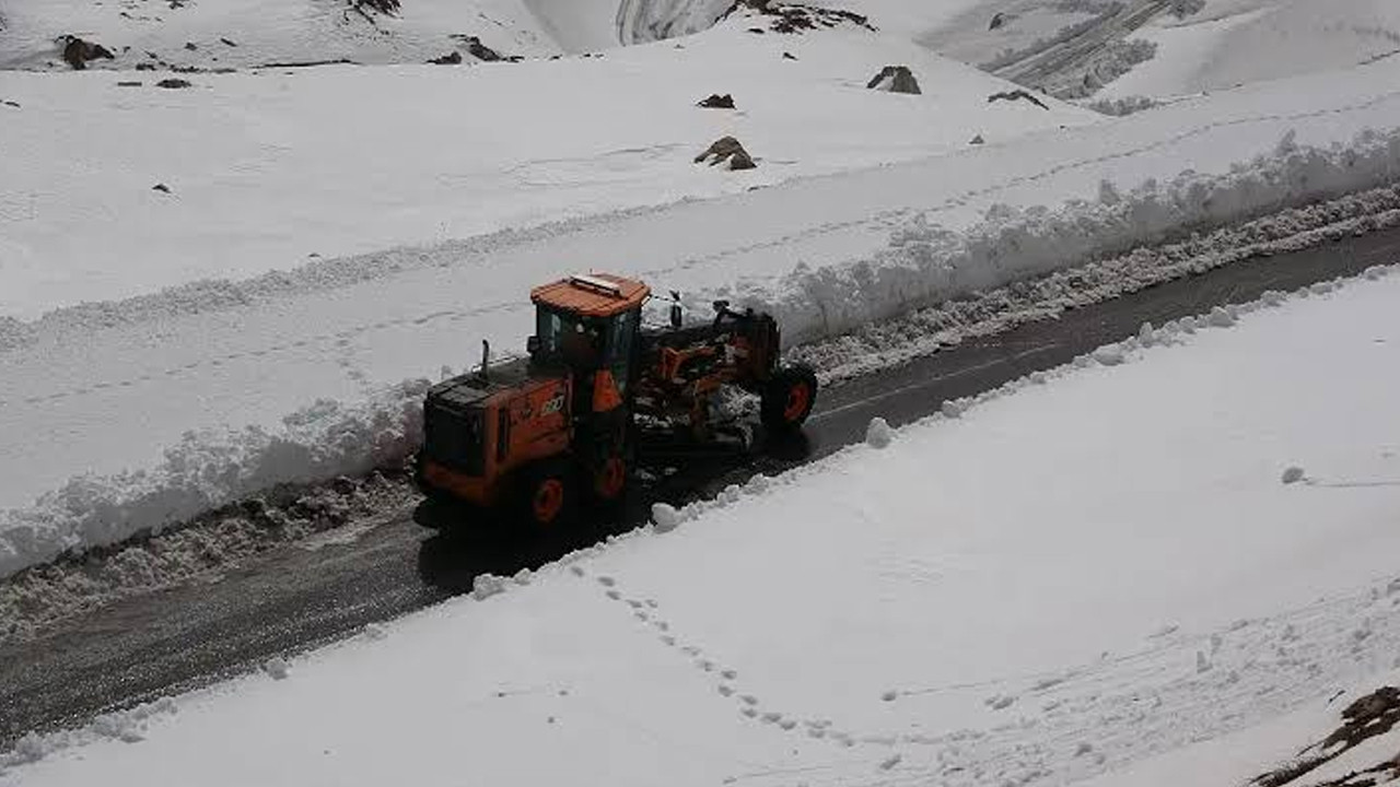Bahçesaray-Hizan yolu ulaşıma açıldı