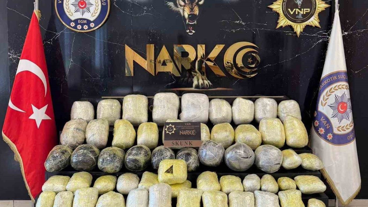 Durdurulan kamyondan onlarca kilo uyuşturucu çıktı