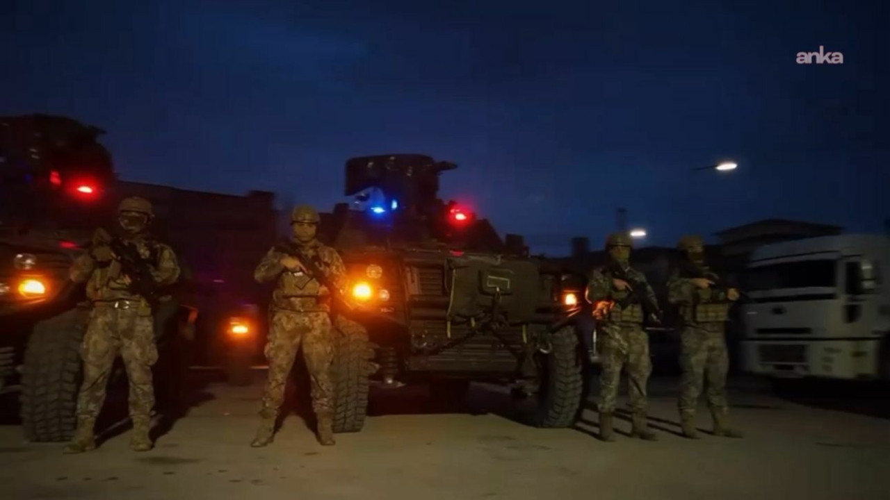 Hakkari'de kaçakçılık şebekesine operasyon: 4 tutuklama