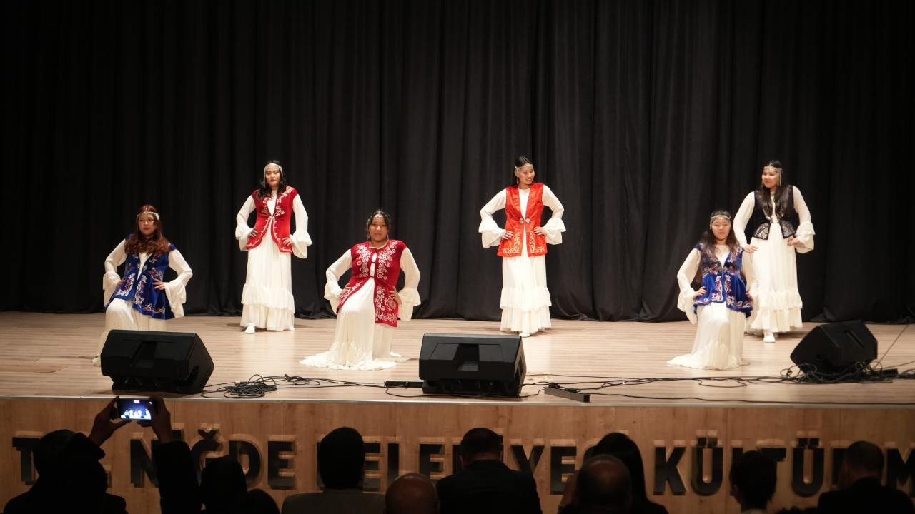 Niğde’de Nevruz kutlamaları renkli görüntülere sahne oldu