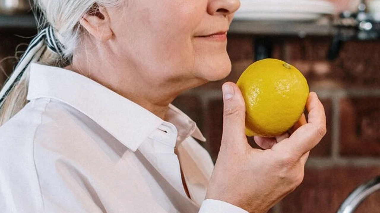 Parkinson hastalığında "koku kaybı" erken uyarı işareti mi?