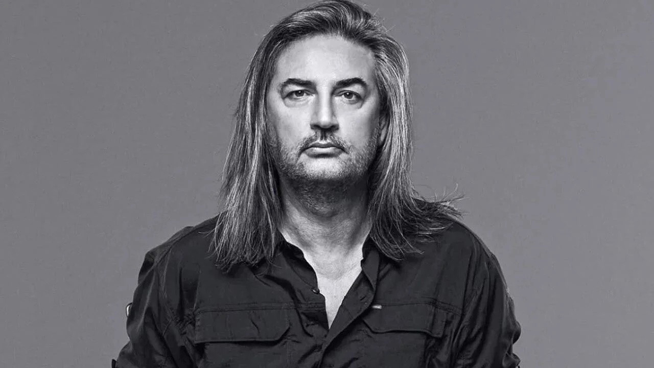 Sanatçı Çelik'ten örnek hareket: Veresiye defterlerini kapatıyor