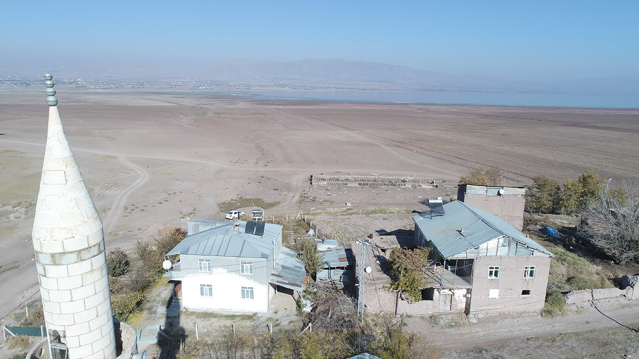2019'da kuruyan baraj yağışların etkisiyle dolunca tarlalar sular altında kaldı