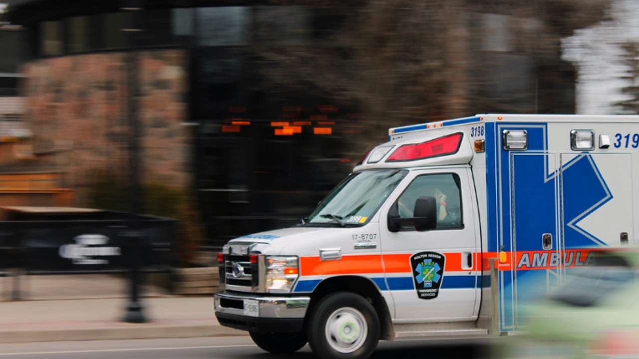 Güney Kore'deki bir depoda çıkan yangında 2 itfaiyeci hayatını kaybetti