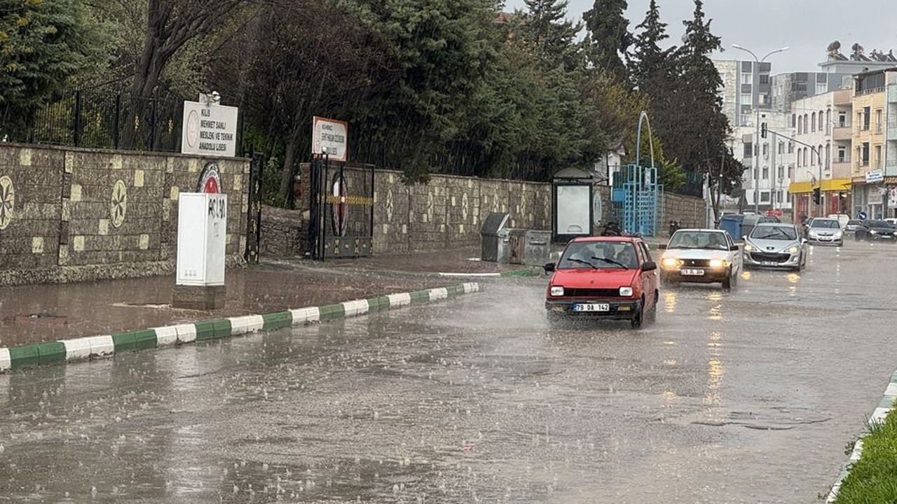 Kilis'i sağanak vurdu