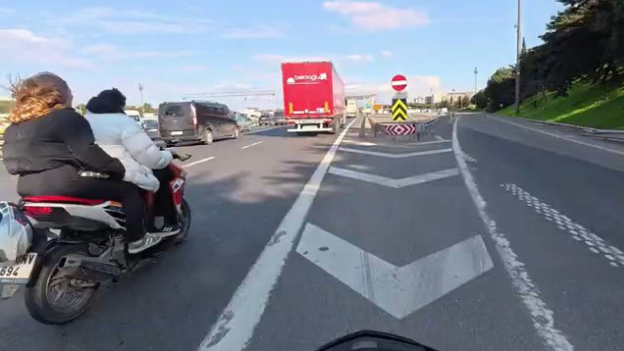 Motosiklet üzerinde dehşet: Seyir halindeki motosiklette saçından tutup darp etti