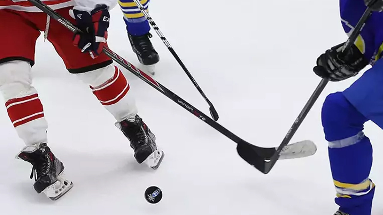 Türkiye'nin de katılacağı Dünya Erkekler Buz Hokeyi Şampiyonası'nda grup maçları yarın başlayacak