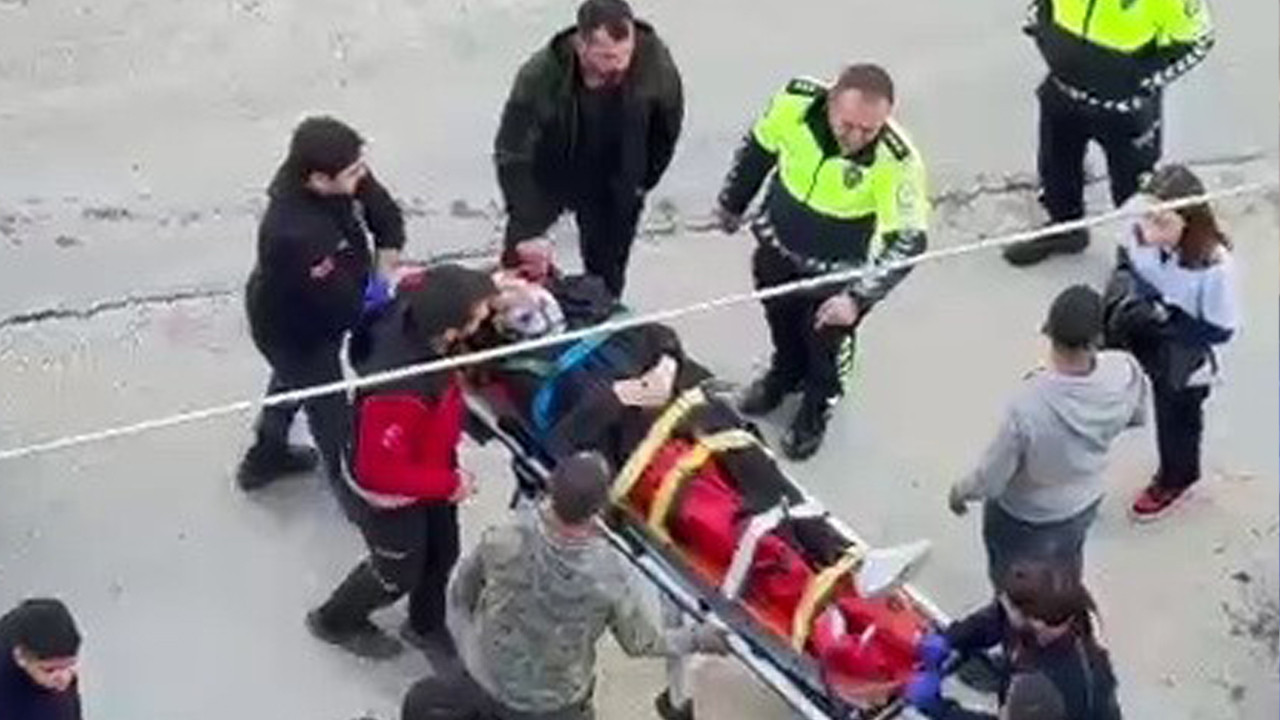 Adıyaman'da motosiklet park halindeki otomobile çarpıştı