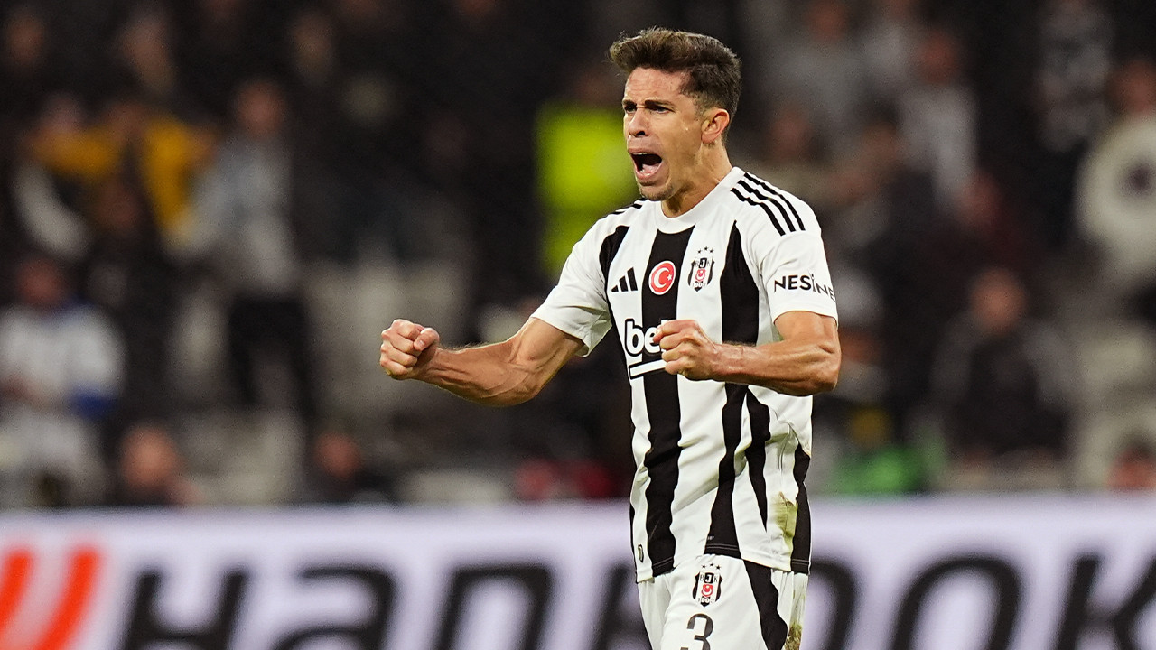 Beşiktaş'ın eski yıldızı Gabriel Paulista olaylı maçta darp edildi