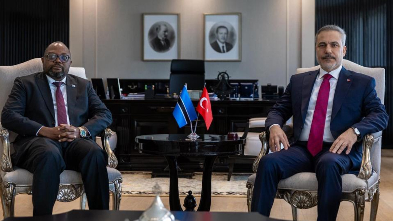 Dışişleri Bakanı Hakan Fidan, Botsvana Uluslararası İlişkiler Bakanı Butale ile görüştü