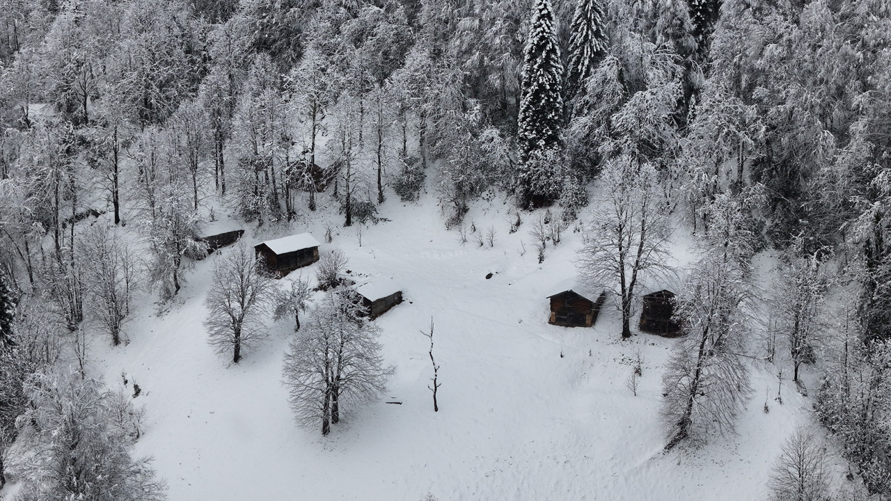 Doğu Karadeniz’de görsel şölen: Ayder Yaylası kar altında