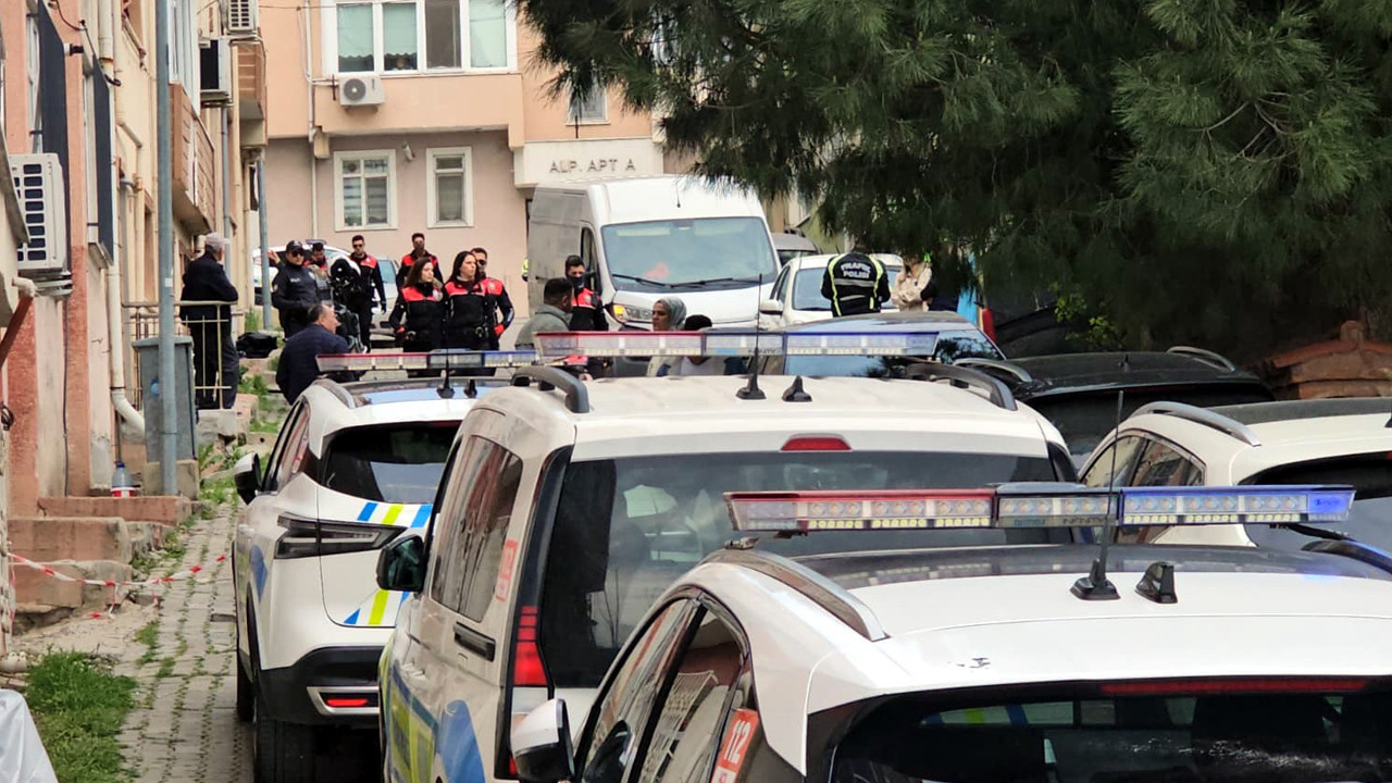 Freni boşalan minibüs yayaları altına aldı: Sokakta yürürken kabusu yaşadılar