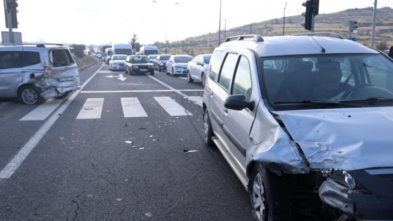 Nevşehir’de kırmızı ışık kazası: 2 yaralı