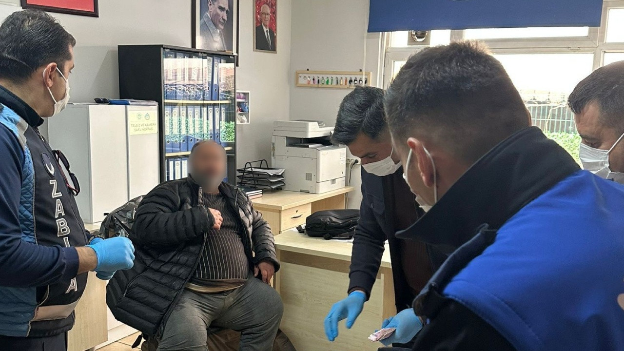 Zabıta şaştı kaldı: Dilencinin cebinden 30 bin lira çıktı