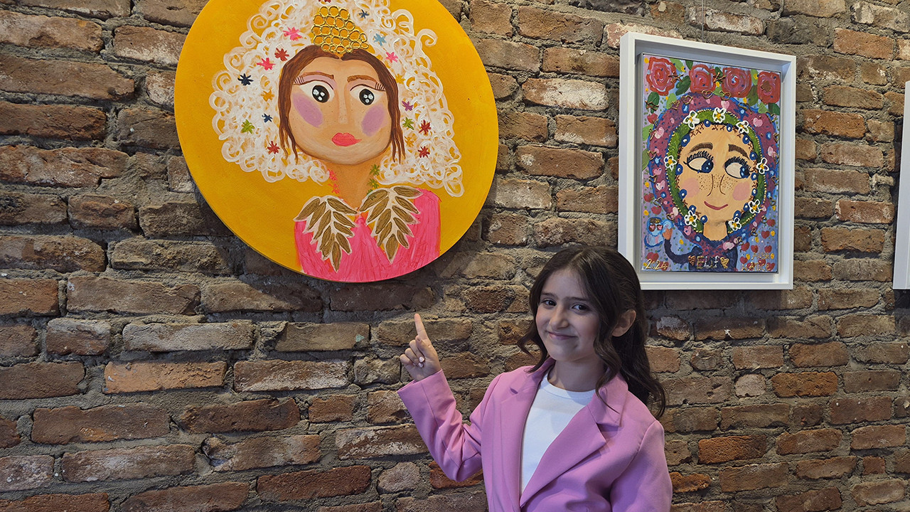 Kendisi küçük ama hayalleri büyük: 9 yaşında ilk kişisel sergisini yaptı