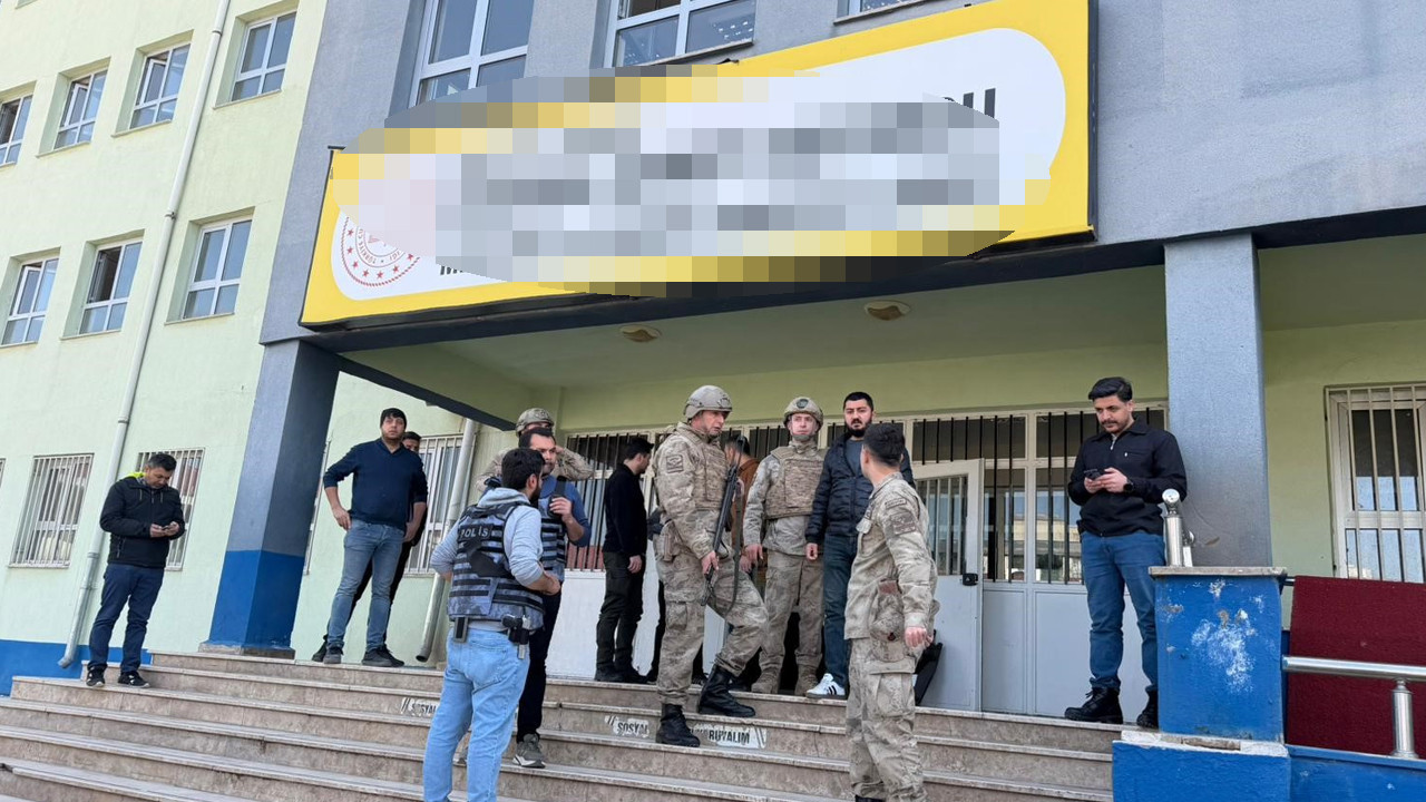 Lisede kanlı baskın: Özel harekat okula girdi: Çok sayıda yaralı var
