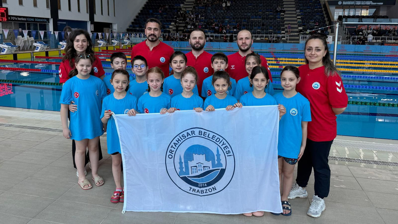 Ortahisar Belediyespor’un minik yüzücüleri, 28 madalya kazandı