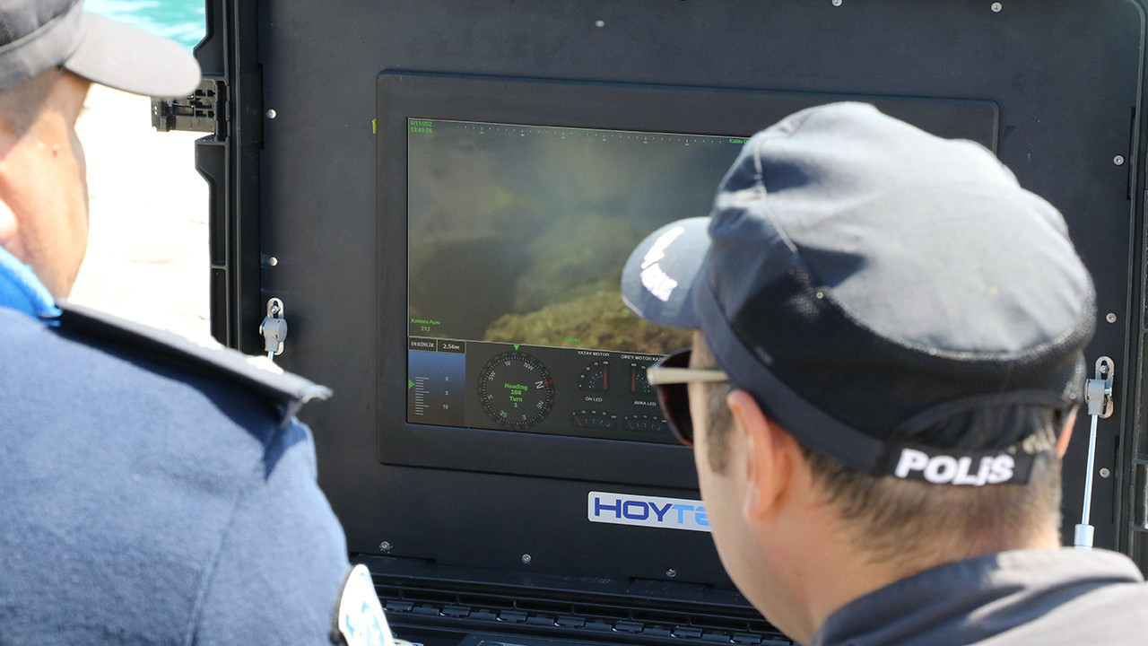 Can kurtarmak için suyun altını üstüne getiriyorlar