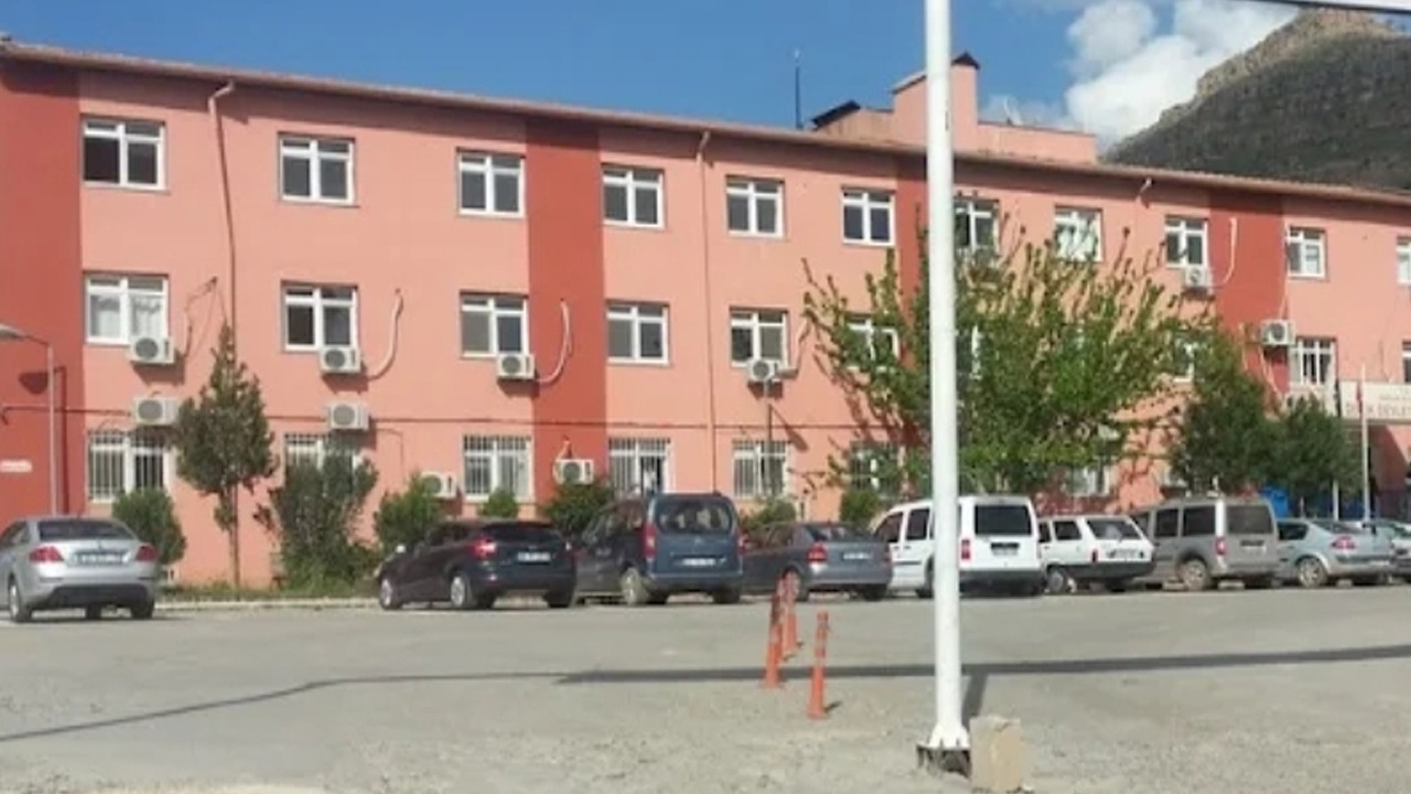 Sağlık çalışanlarına çirkin saldırı: Başhekimlik makamını bastılar