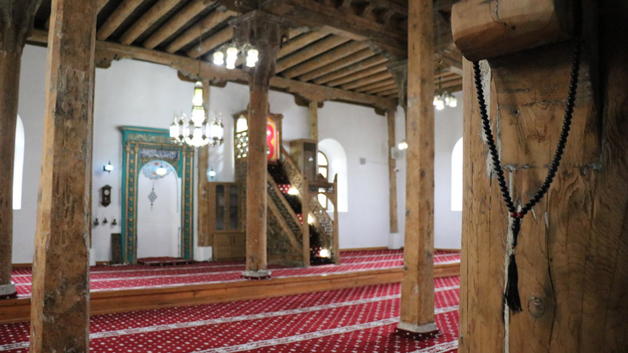 Yağmurda kokan cami: Afşar’ın 1219 harikası