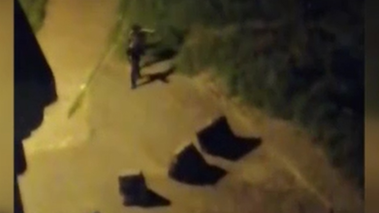 Esenyurt'ta dehşet anları: Boş arazide silahlı talim