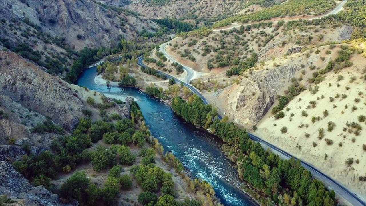 Munzur Çayı'nda kimliği belirsiz kadın cesedi bulundu